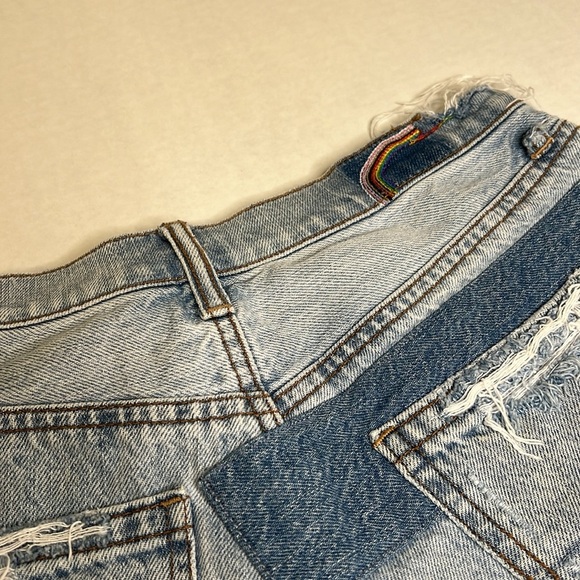 AE PRIDE 90’s BOYFRIEND SHORTS 2 - Picture 10 of 16